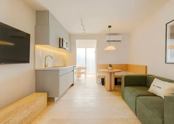 Capitalia 505 Apartment